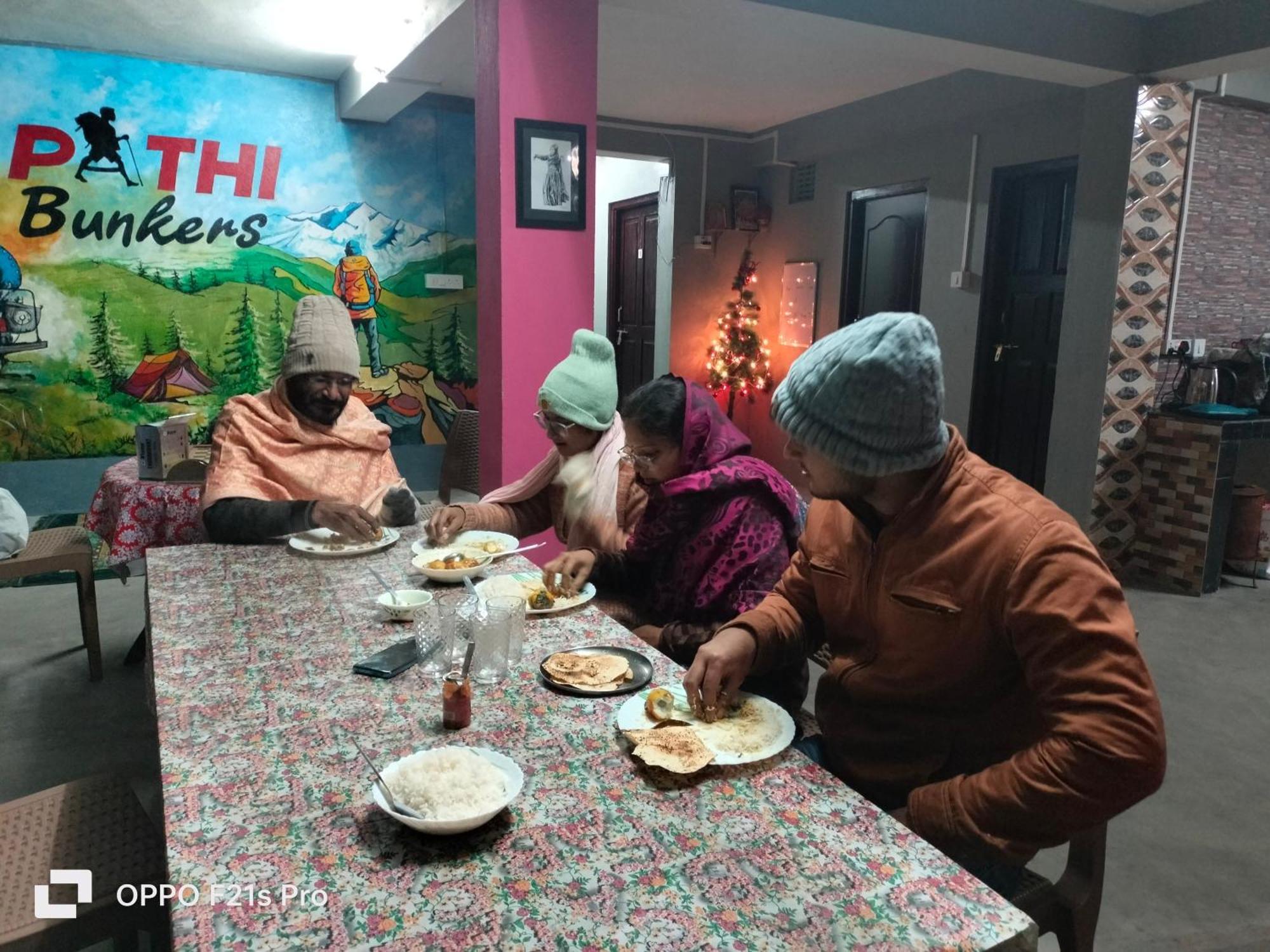 ダージリン Pathi Bunkersホステル エクステリア 写真