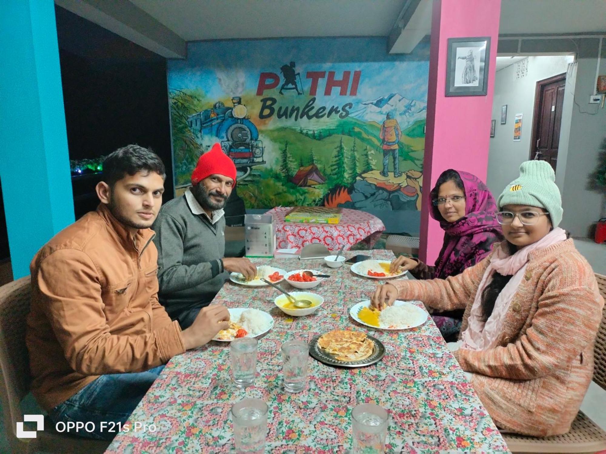 ダージリン Pathi Bunkersホステル エクステリア 写真